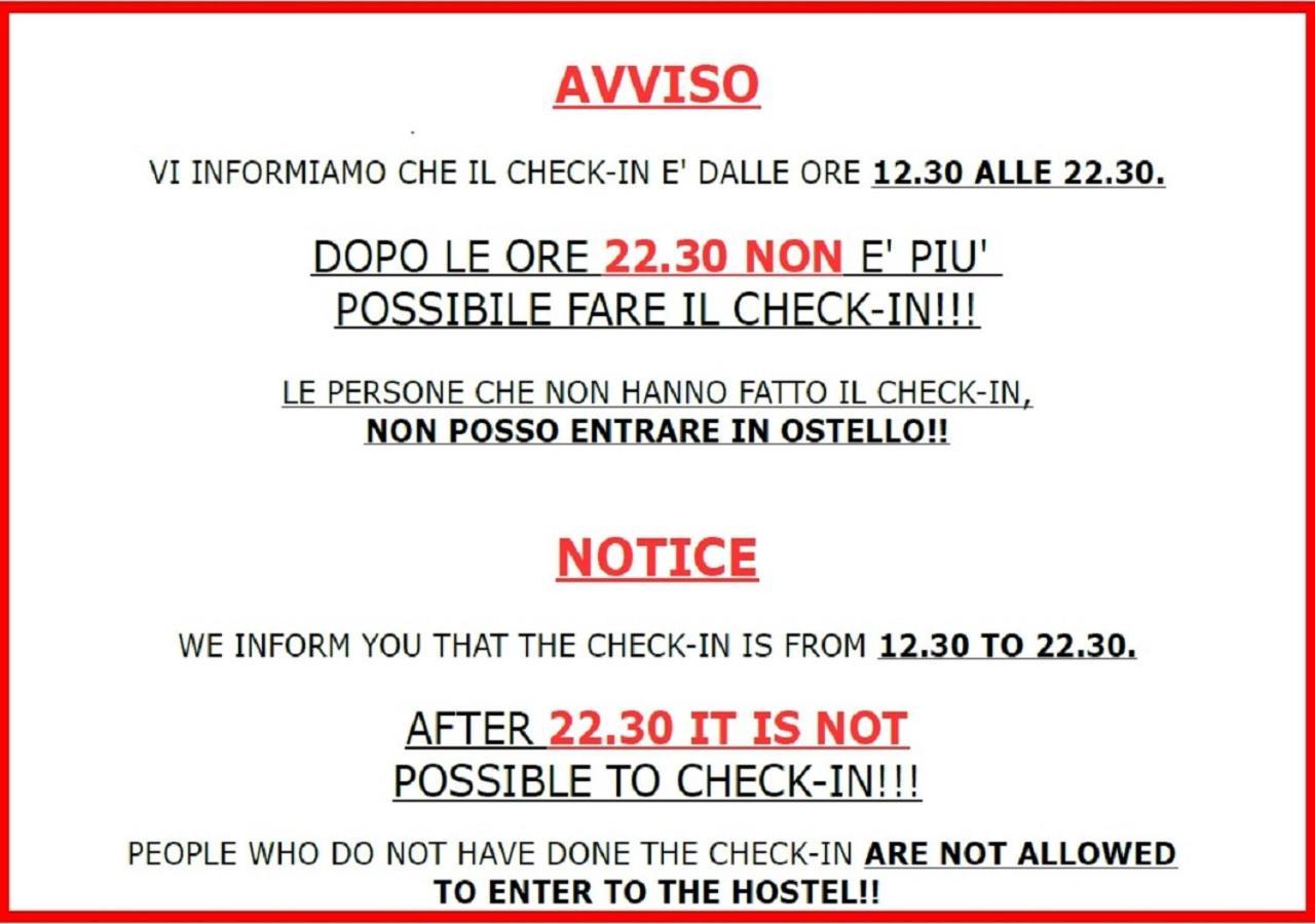 Gogol'Ostello & Caffe Letterario - Milan — Foto 3
